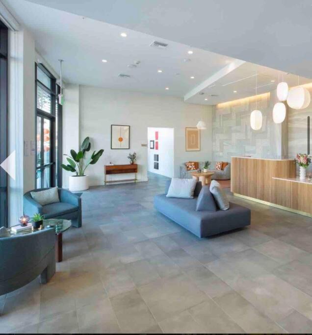 Relax On Wilshire With A View Apartment Los Angeles Luaran gambar