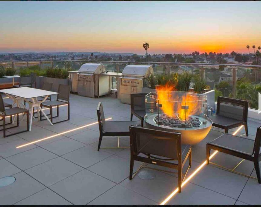 Relax On Wilshire With A View Apartment Los Angeles Luaran gambar
